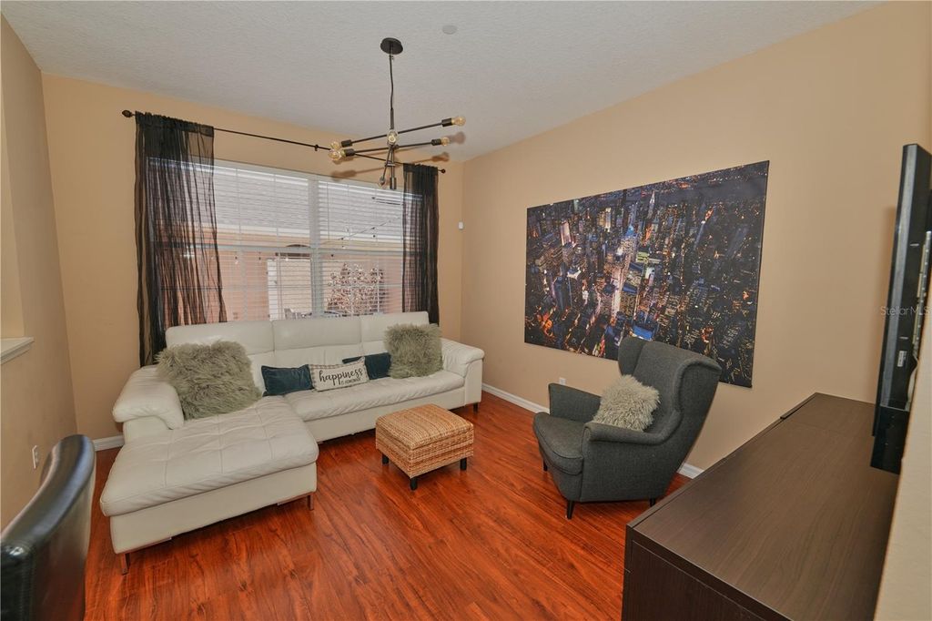 Image 9 of property listing at 9135 CARDINAL MEADOW TRAIL, Orlando, FL 32827