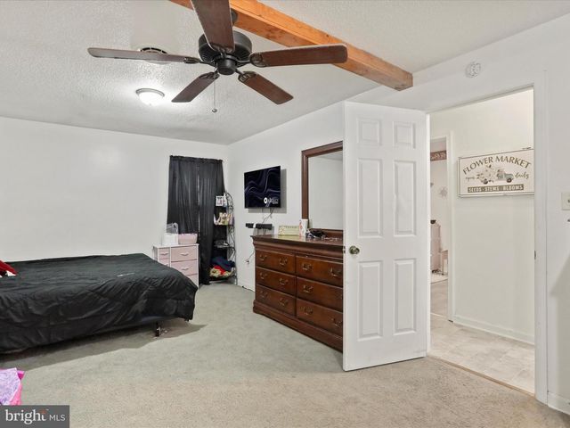 27 TANGLEWOOD DR, Martinsburg, WV 25405