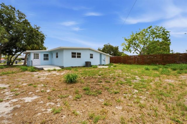 4216 60TH STREET W, Bradenton, FL 34209