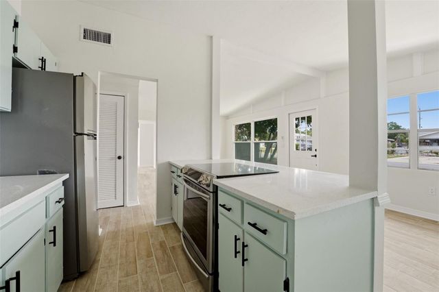 4216 60TH STREET W, Bradenton, FL 34209