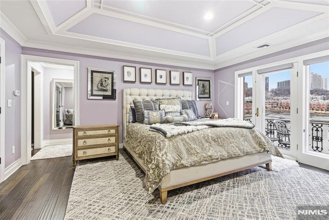 119 Hudson Cove, Edgewater, NJ 07020