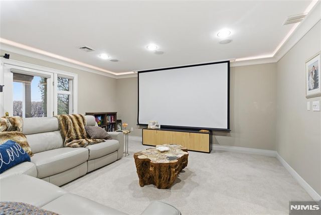 119 Hudson Cove, Edgewater, NJ 07020