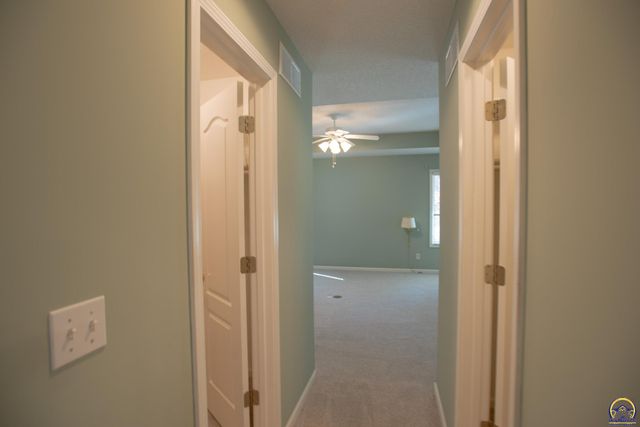 6247 SW 40th Ct, Topeka, KS 66610