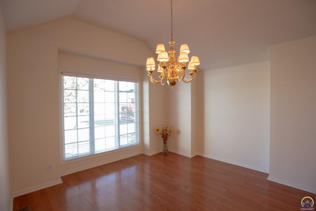 6247 SW 40th Ct, Topeka, KS 66610