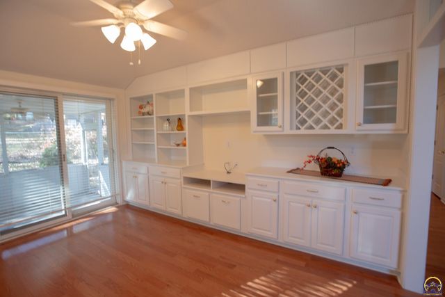 6247 SW 40th Ct, Topeka, KS 66610