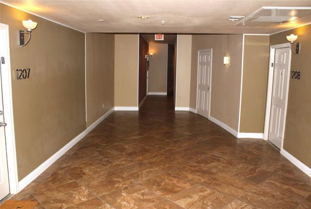 3102 Kings Road 1207, Dallas, TX 75219