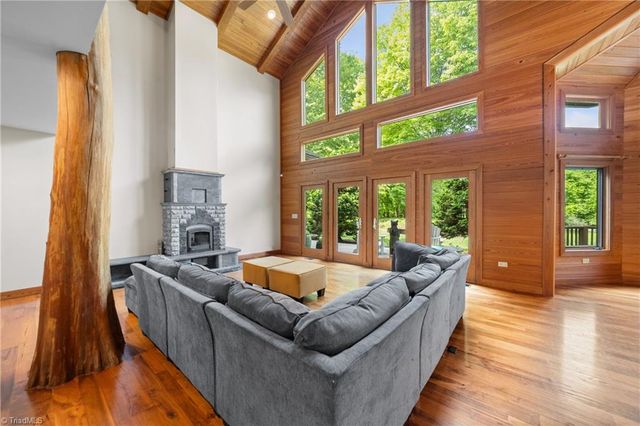 1212 River Bluff Trail, Tobaccoville, NC 27050