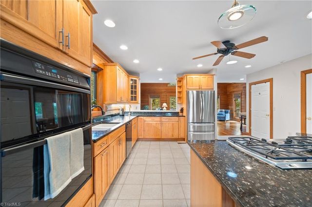1212 River Bluff Trail, Tobaccoville, NC 27050