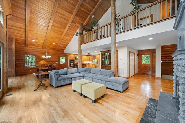 1212 River Bluff Trail, Tobaccoville, NC 27050