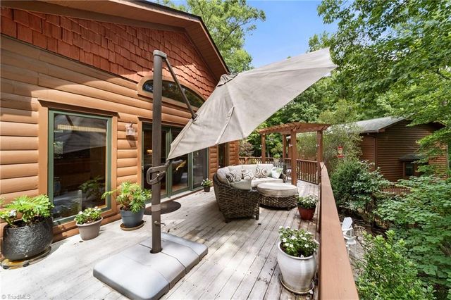 1212 River Bluff Trail, Tobaccoville, NC 27050