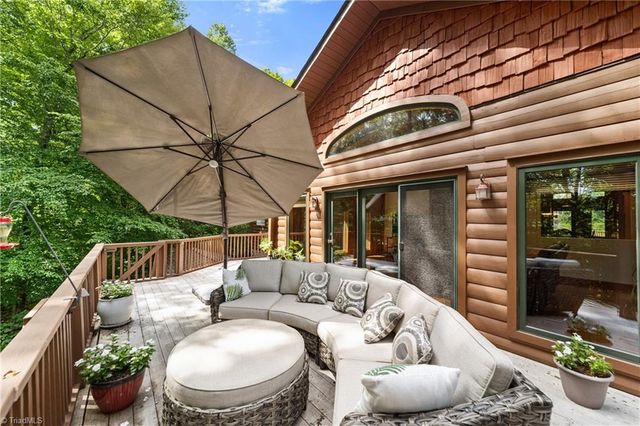 1212 River Bluff Trail, Tobaccoville, NC 27050