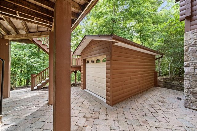 1212 River Bluff Trail, Tobaccoville, NC 27050