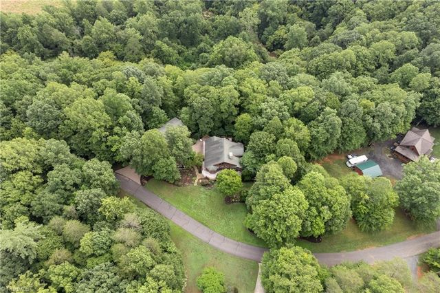 1212 River Bluff Trail, Tobaccoville, NC 27050