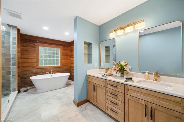 1212 River Bluff Trail, Tobaccoville, NC 27050