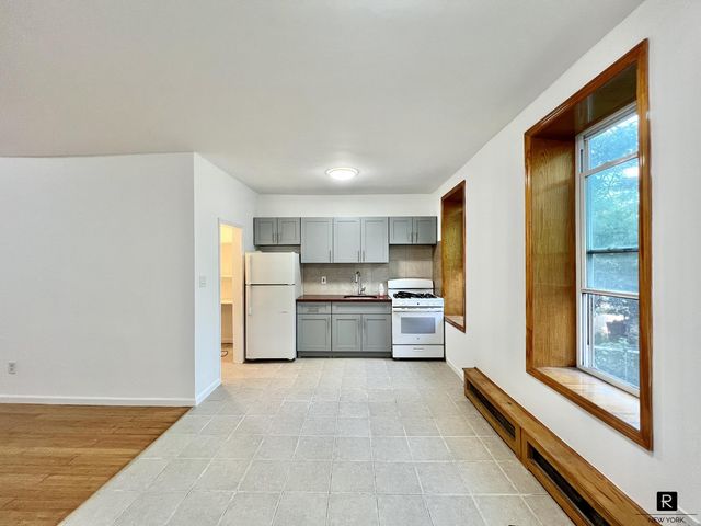 106-15 Guy R Brewer Boulevard, New York City, NY 11433