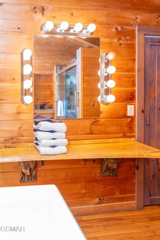 829 Boone Acres Lane, Pigeon Forge, TN 37863