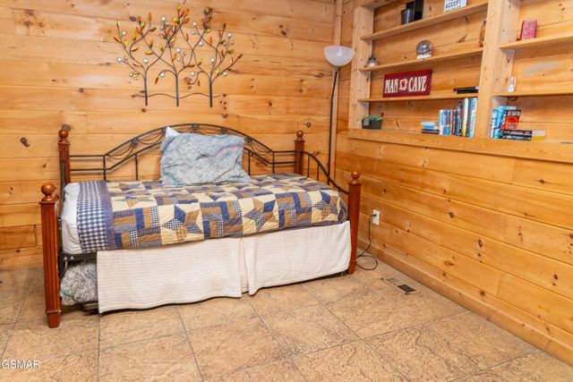 829 Boone Acres Lane, Pigeon Forge, TN 37863