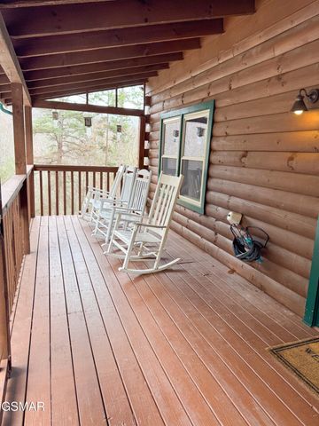 829 Boone Acres Lane, Pigeon Forge, TN 37863