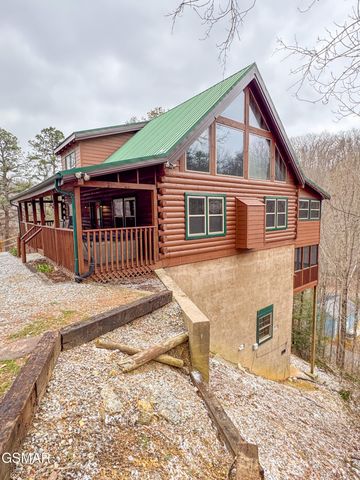 829 Boone Acres Lane, Pigeon Forge, TN 37863