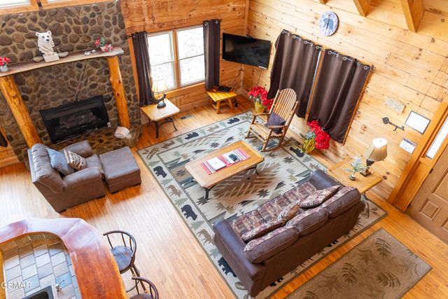 829 Boone Acres Lane, Pigeon Forge, TN 37863