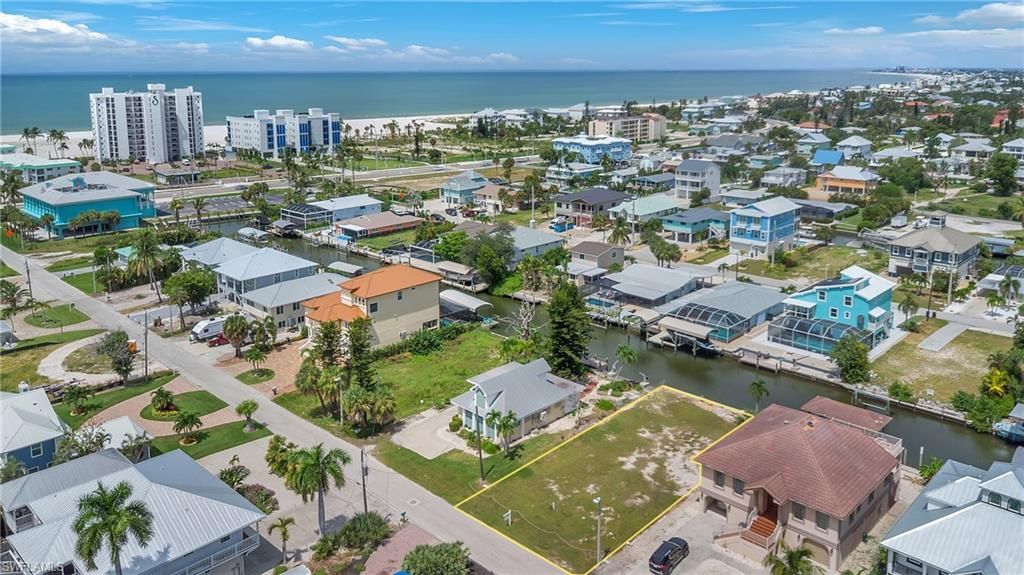 185 Egret ST, FORT MYERS BEACH, FL 33931 — photo 4