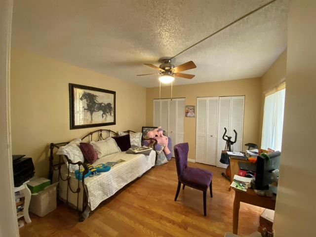 1011 Springdale Circle, Palm Springs, FL 33461