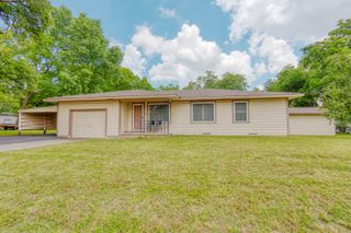 308 W White Street, Pilot Point, TX 76258