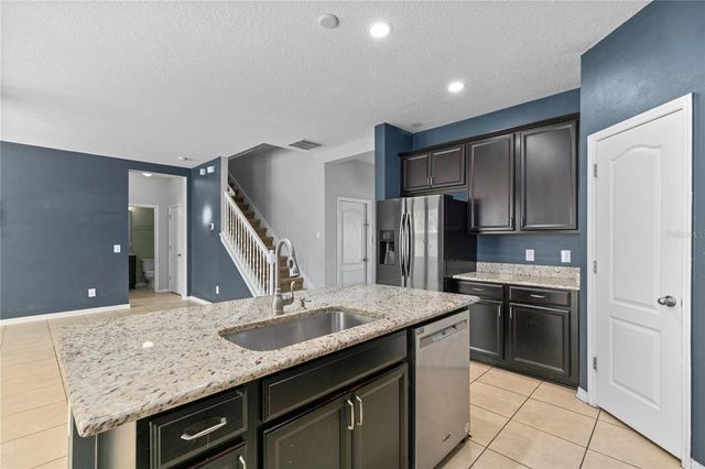 2572 LIMERICK CIRCLE, Grand Island, FL 32735