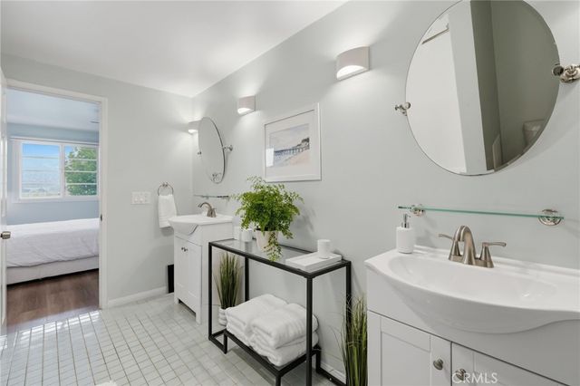 8788 Moorcroft Avenue, West Hills, CA 91304