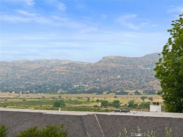 8788 Moorcroft Avenue, West Hills, CA 91304