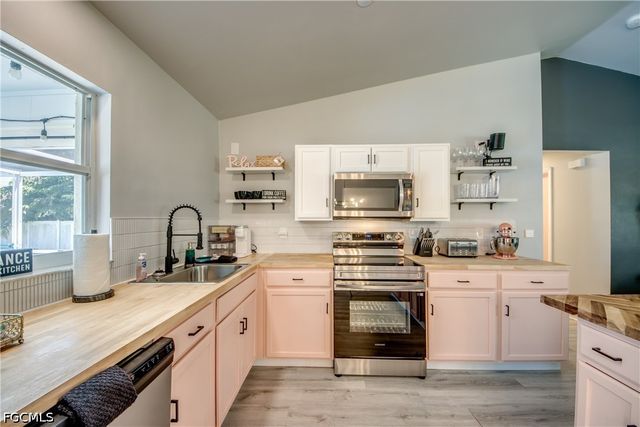 917 SW 23rd ST, Cape Coral, FL 33991