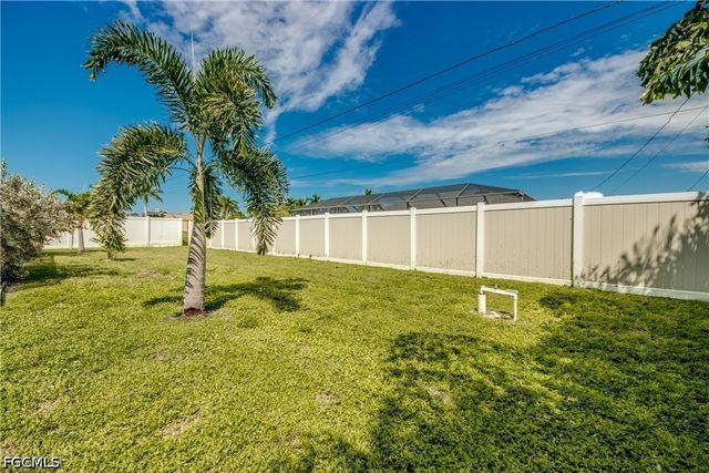 917 SW 23rd ST, Cape Coral, FL 33991