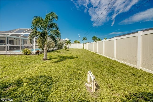 917 SW 23rd ST, Cape Coral, FL 33991