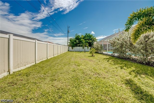 917 SW 23rd ST, Cape Coral, FL 33991