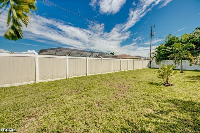 917 SW 23rd ST, Cape Coral, FL 33991