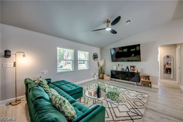 917 SW 23rd ST, Cape Coral, FL 33991