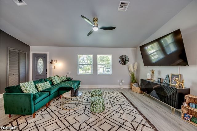 917 SW 23rd ST, Cape Coral, FL 33991