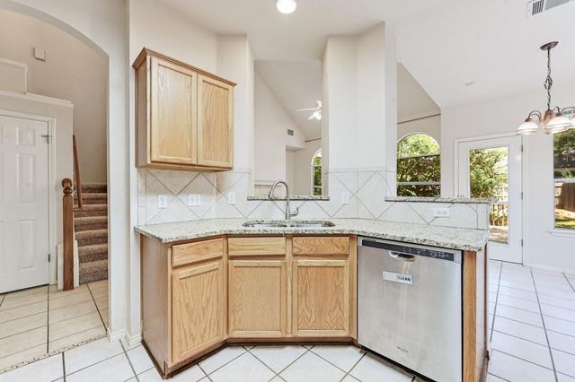 10216 Snapdragon DR, Austin, TX 78739