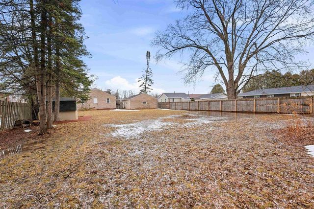 1779 BADGER STREET, Green Bay, WI 54303