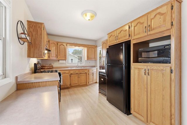 1779 BADGER STREET, Green Bay, WI 54303