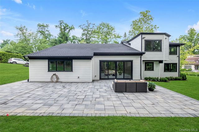 28 Red Brook Road, Great Neck, NY 11024