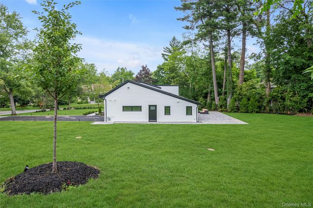 28 Red Brook Road, Great Neck, NY 11024