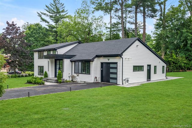 28 Red Brook Road, Great Neck, NY 11024