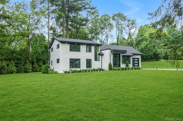 28 Red Brook Road, Great Neck, NY 11024