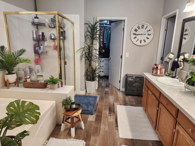 1750 Riesling Street, Tulare, CA 93274