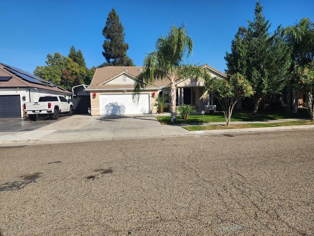 1750 Riesling Street, Tulare, CA 93274