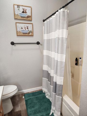 1750 Riesling Street, Tulare, CA 93274