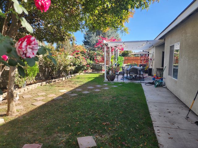 1750 Riesling Street, Tulare, CA 93274