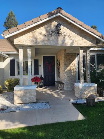 1750 Riesling Street, Tulare, CA 93274