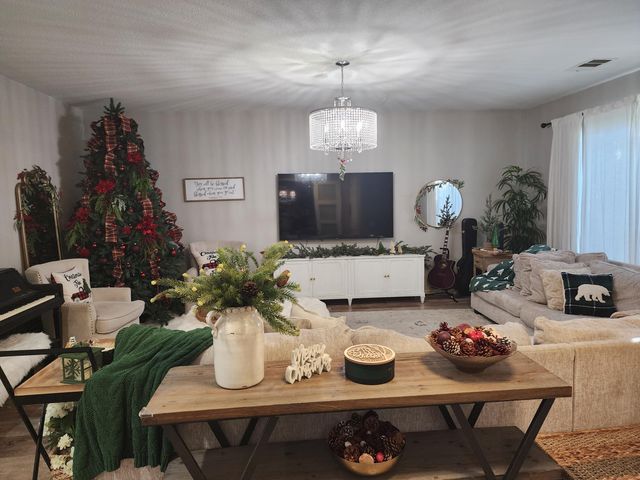 1750 Riesling Street, Tulare, CA 93274